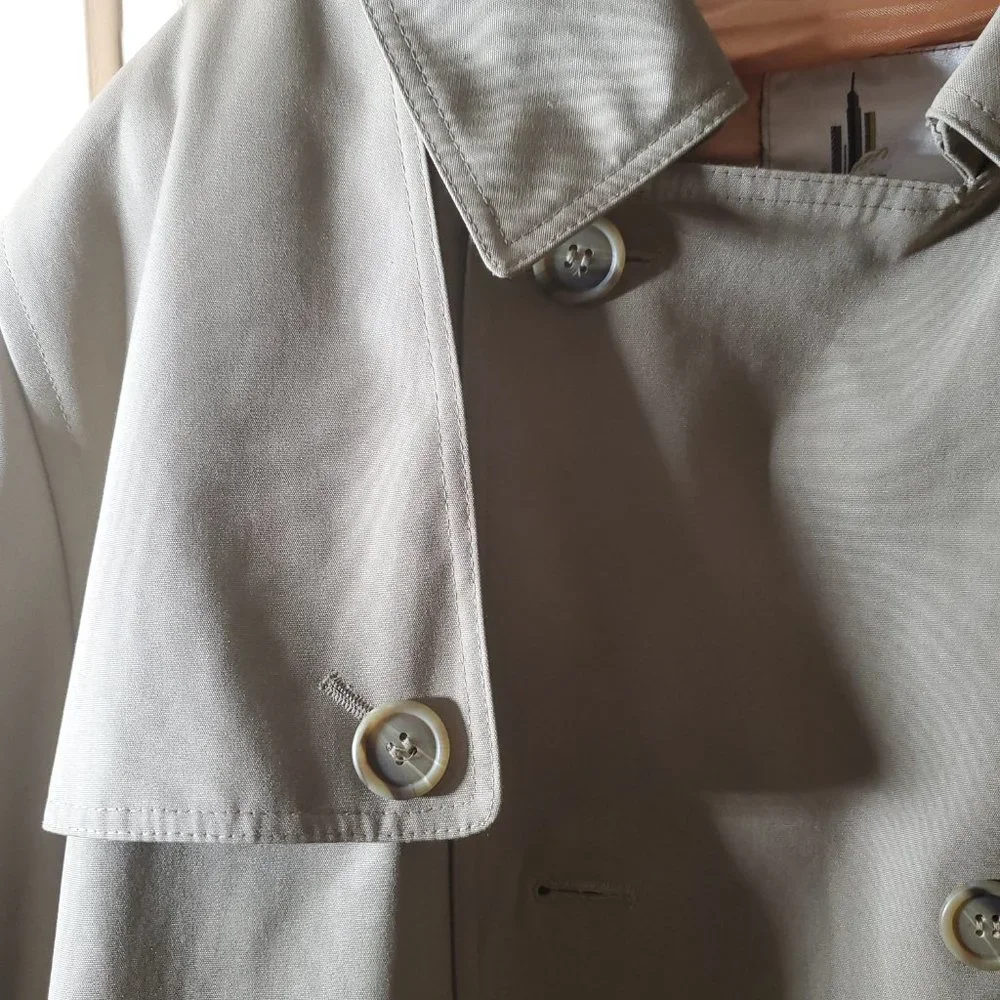 Vintage 80's Men's Beige Double Breasted Trench Coat - 46R - Misty Harbor - Like - Picture 3 of 14
